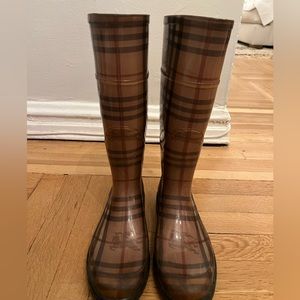 Burberry rain boots